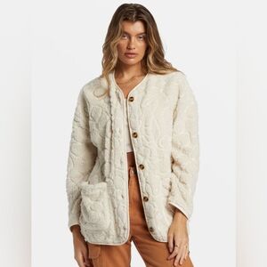 Billabong Fireside Cozy Buttoned Fleece Jacket Size XL Cream Floral Quilted NWT